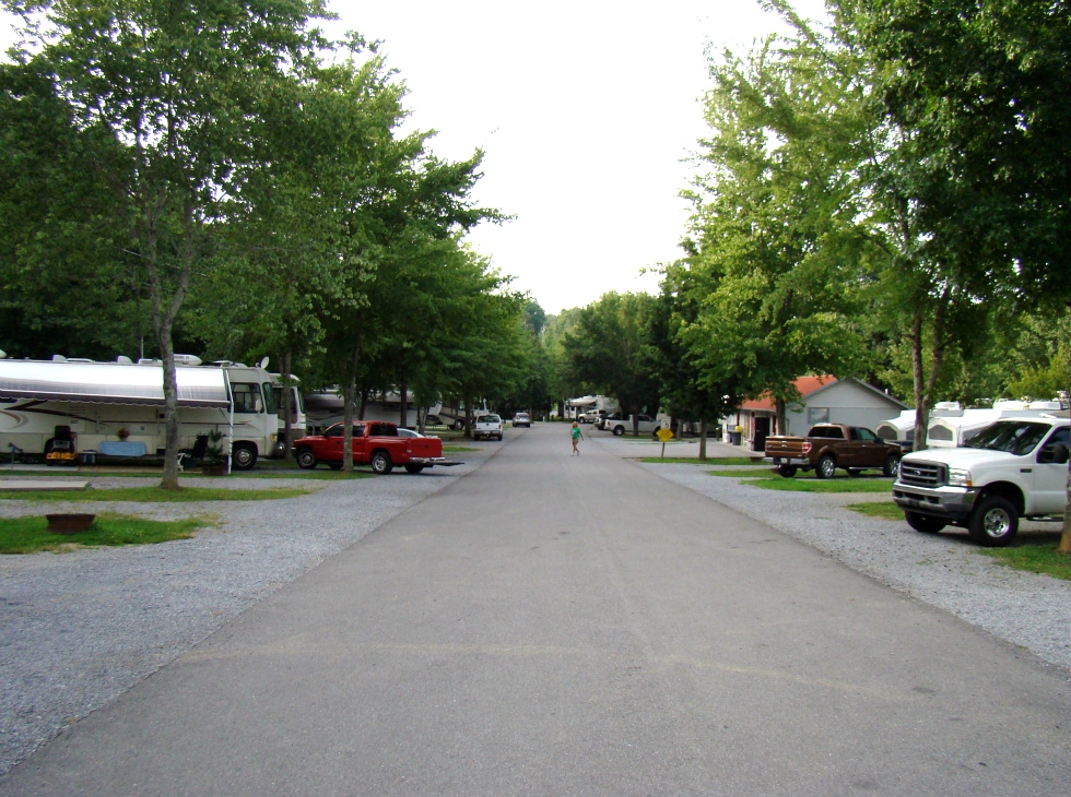 CAMPGROUND PIGEON FORGE TN - CREEKSIDE RV PARK - GOOD SAM PARK #1 CHOICE  RV Park Pigeon Forge 