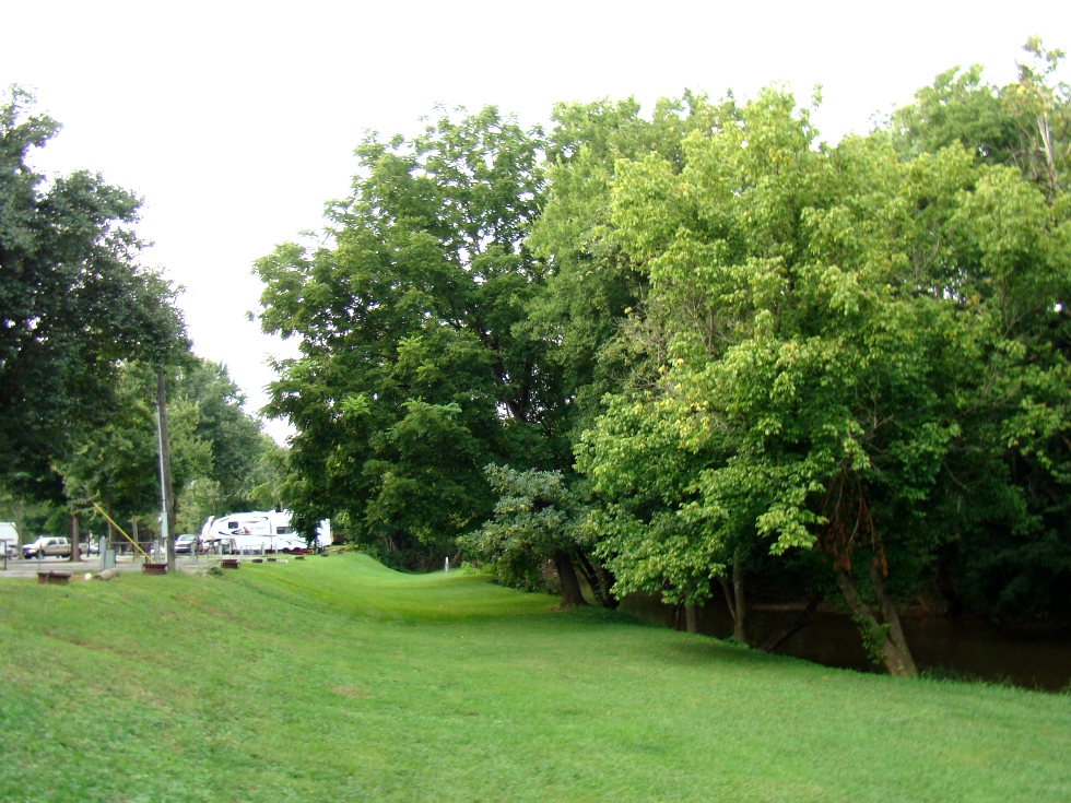 CAMPGROUND PIGEON FORGE TN - CREEKSIDE RV PARK - GOOD SAM PARK #1 CHOICE  RV Park Pigeon Forge 