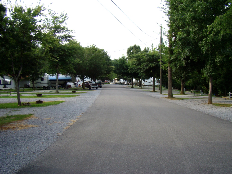 CAMPGROUND PIGEON FORGE TN - CREEKSIDE RV PARK - GOOD SAM PARK #1 CHOICE  RV Park Pigeon Forge 