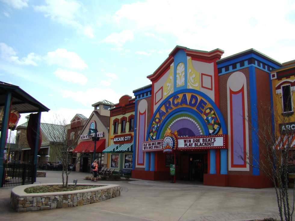 The Island - Great Smoky Mountain Wheel in Pigeon forge  RV Park Pigeon Forge 