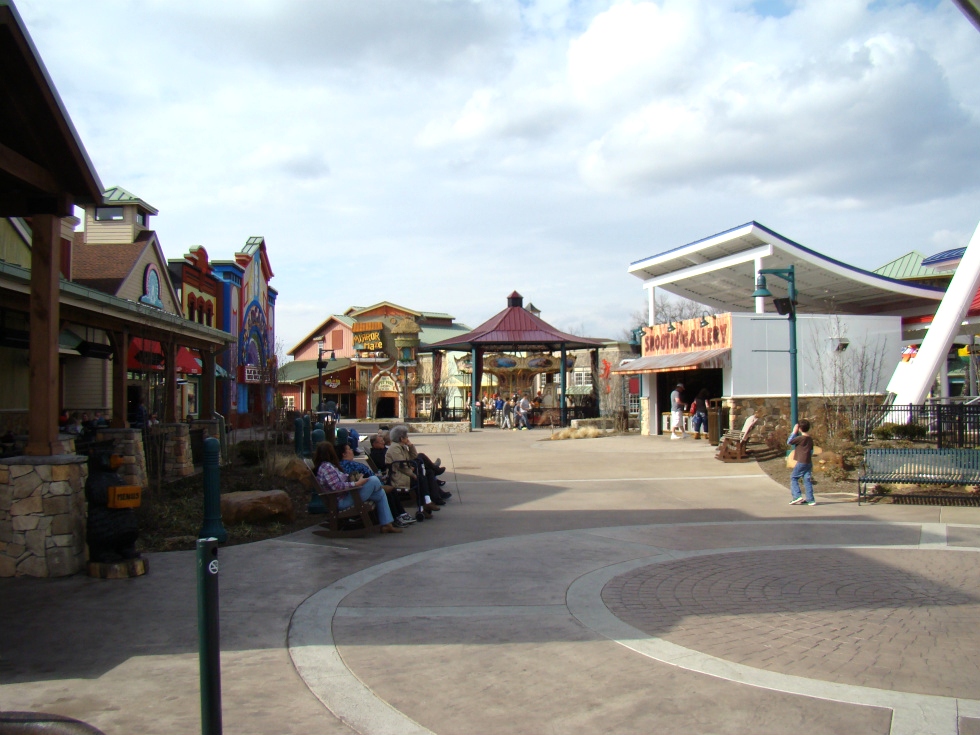 The Island - Great Smoky Mountain Wheel in Pigeon forge  RV Park Pigeon Forge 