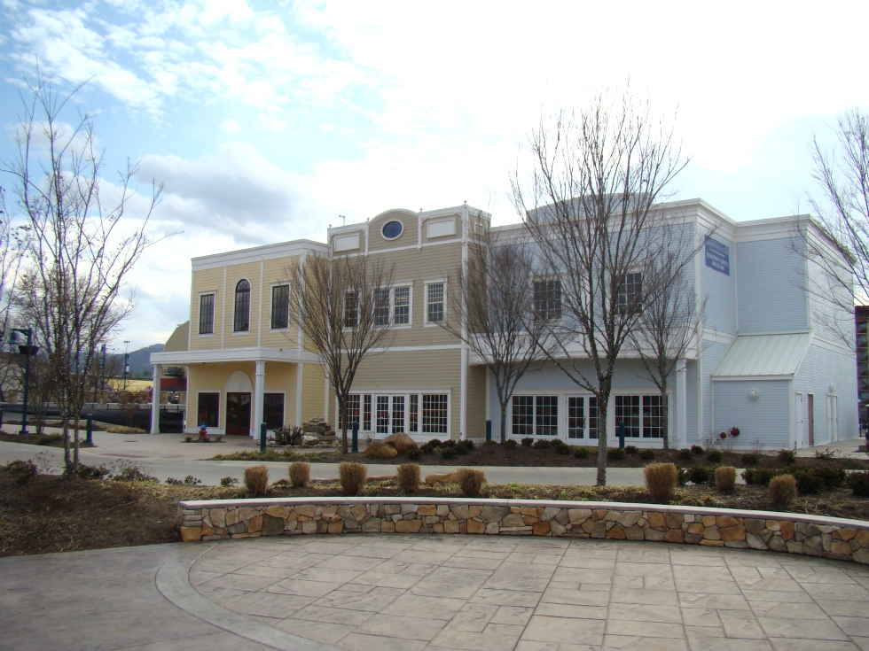 The Island - Great Smoky Mountain Wheel in Pigeon forge  RV Park Pigeon Forge 